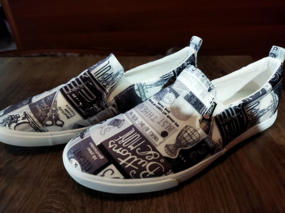 Слипоны- газетный принт, 38р.