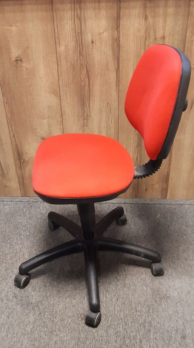 Fotel biurowy obrotowy mały