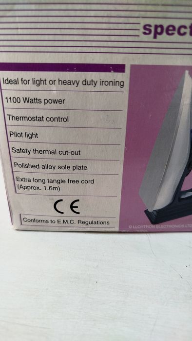 Ferro de engomar a seco Lloytron