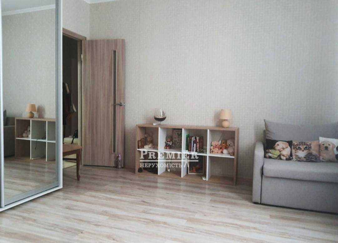 1-кімнатна квартира 34 кв.м Сучасний ремонт, меблі, техніка.