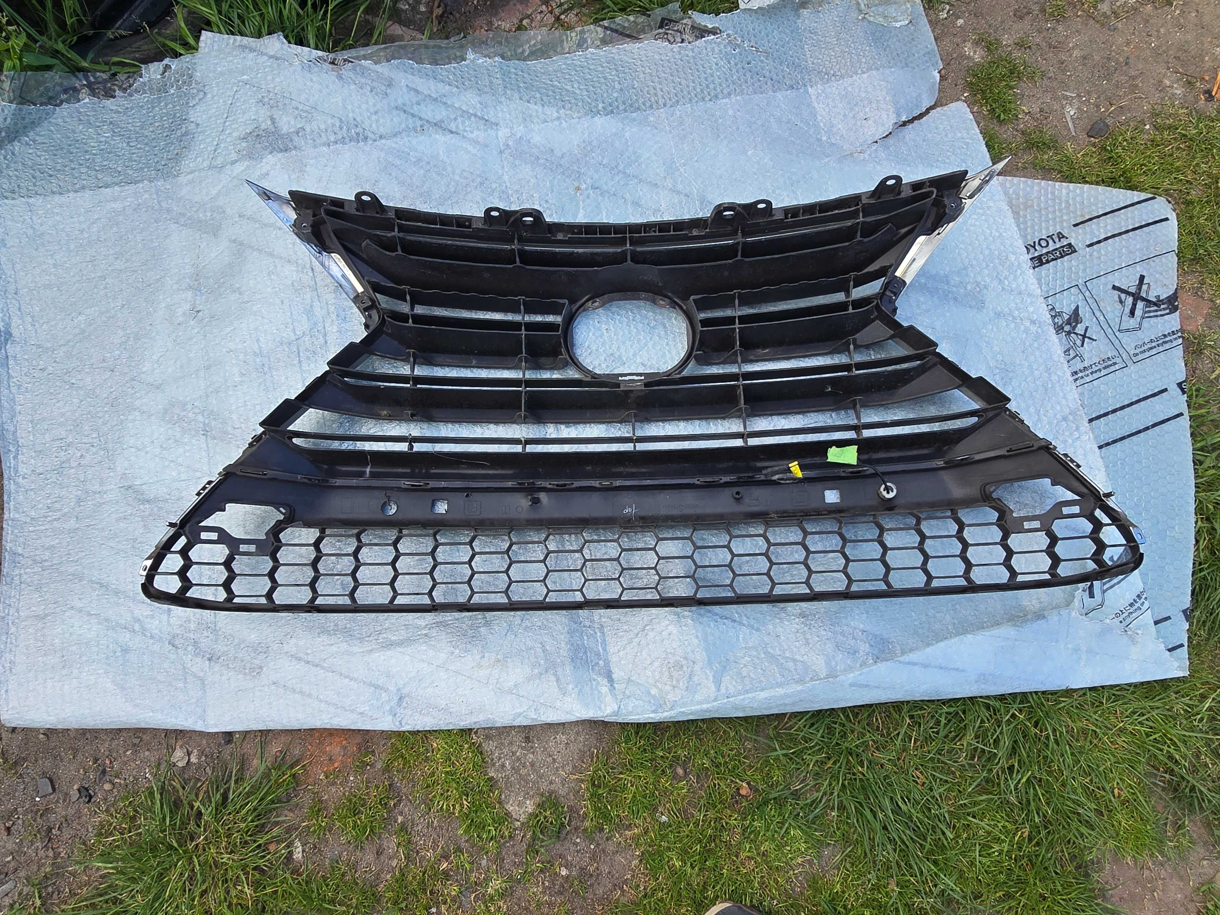 grill Lexus NX200 , NX300H 2014-17