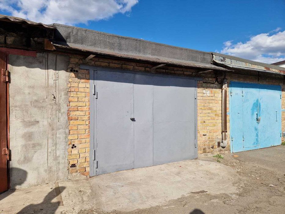 Гараж у Вишневому коп. Озерний