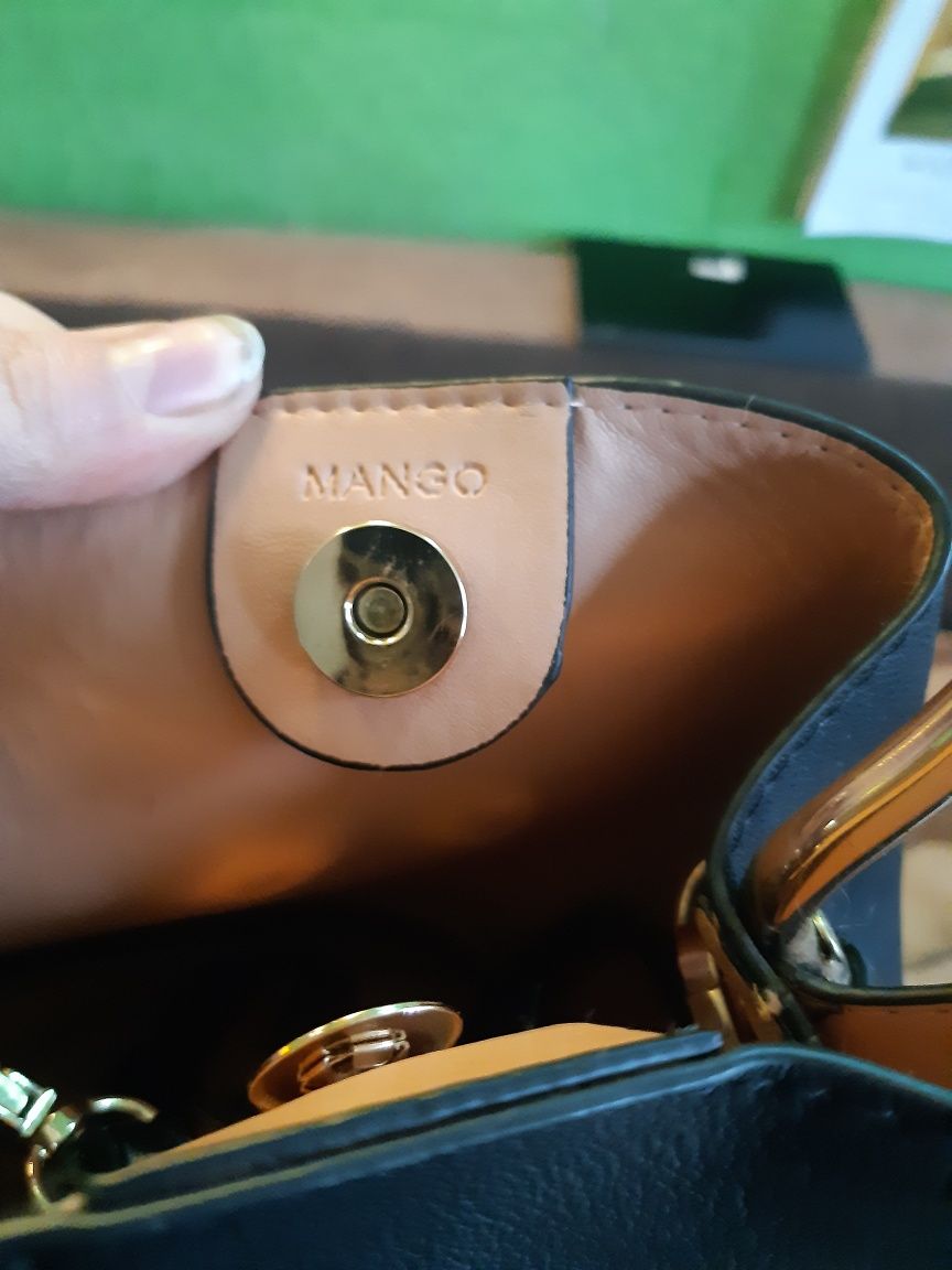 Kuferek torebka mała Mango