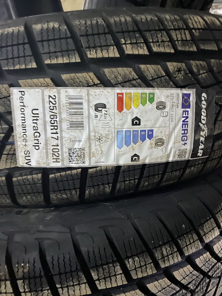 2 ШТ GoodYear 225/65R17 winter