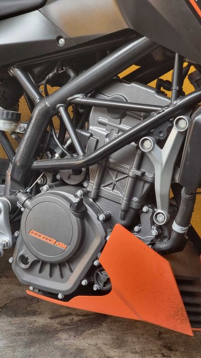 KTM DUKE 125 , 2011
