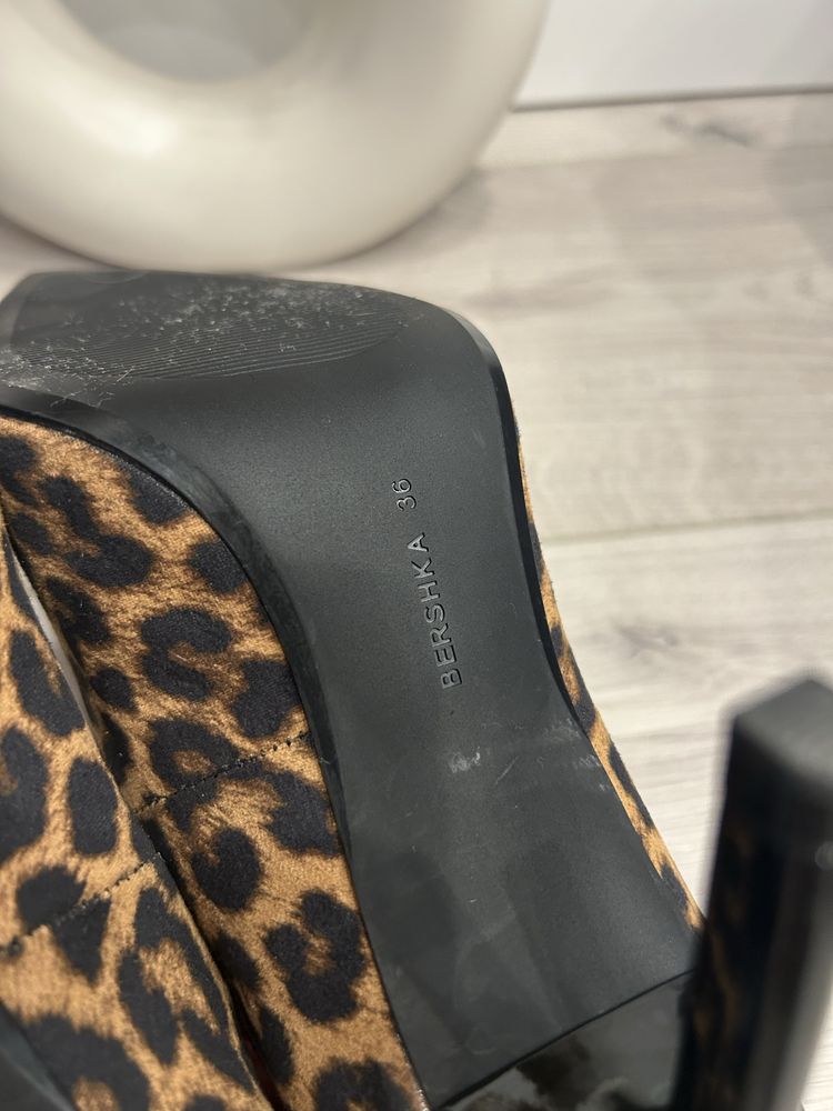 Неймовірні нові леопардові туфлі лодочки Bershka 36 розмір
