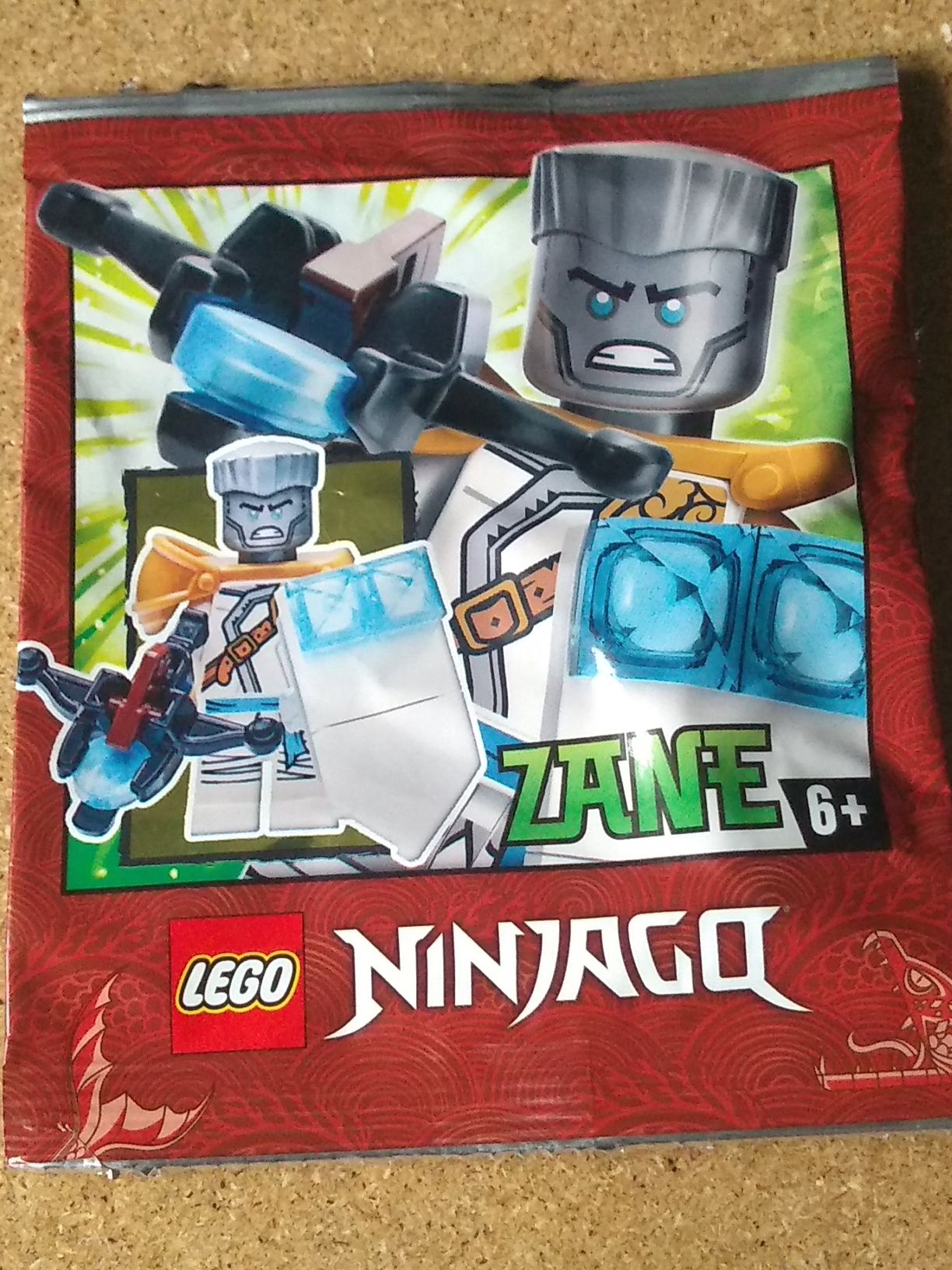 Figurka LEGO ninjago Zane z tarczą