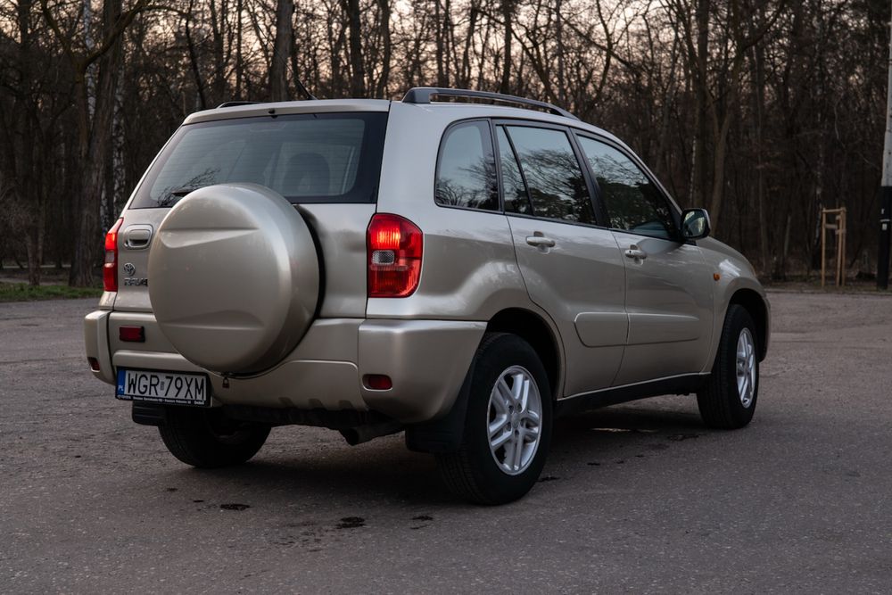 Toyota RAV4 • 2.0 Benzyna • od kobiety