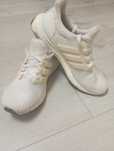 Жіночі кросівки adidas