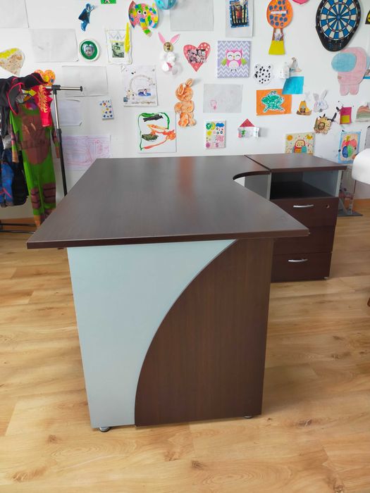 Secretária  em excelente estado