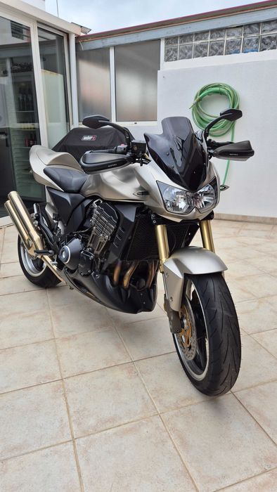 Vendo Kawasaki Z1000 - Titanium