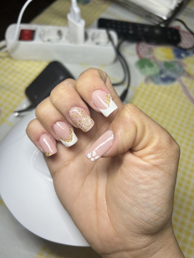 Faço unhas de gel, gelinho e acrilico ao domicilio.