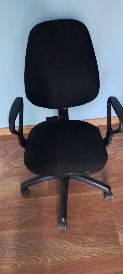 Продам стілець компьютерний