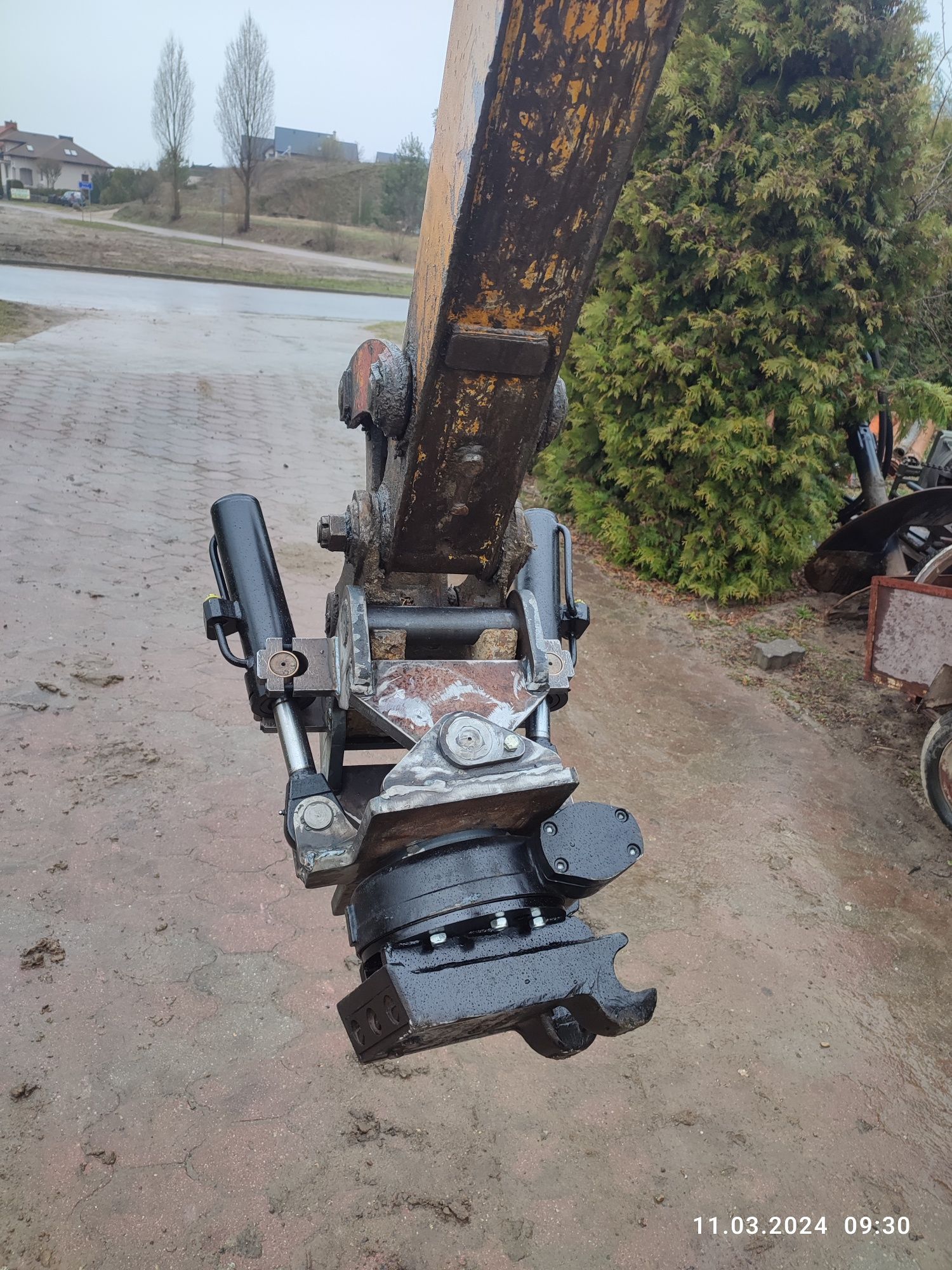 Głowica obrotowa  tiltrotator slewdrive engcon stellwrist JCB cat case