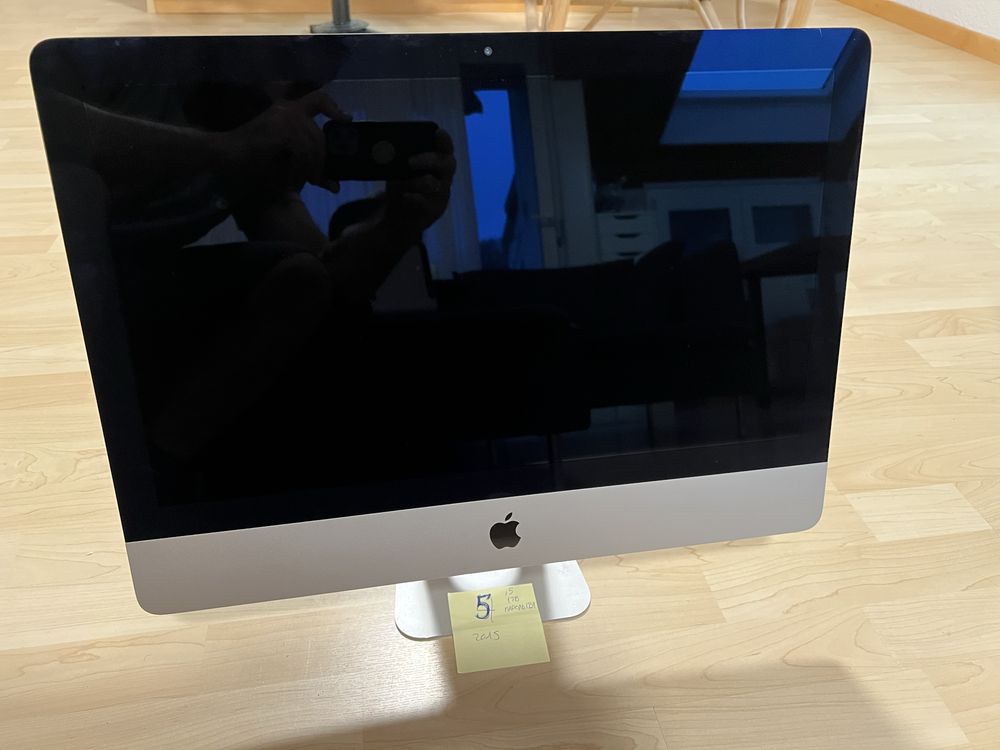 Apple iMac 21.5"(2015) + Мышь Apple Magic Maus