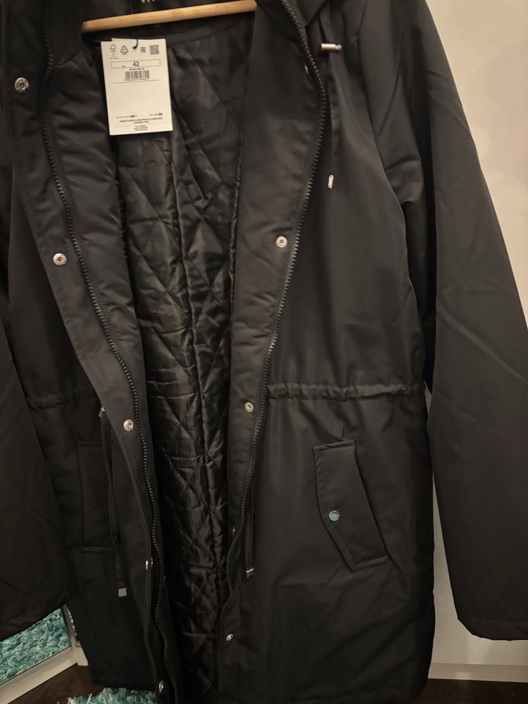 Kurtka Parka firmy Mohito - nowa z metkq