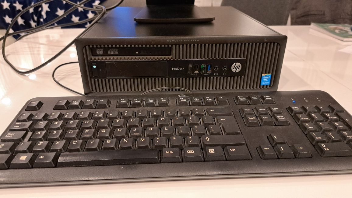 HP ProDesk 600 G1 SFF, komputer stacjonarny, monitor, klawiatura, DVD