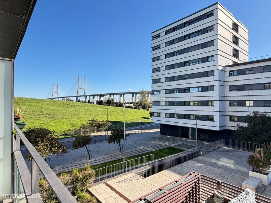 Apartamento T2 com Vista Panorâmica em Parque das Nações, Lisboa