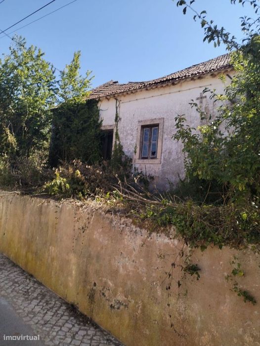 Moradia T3 para recuperação em Boiça do Louro, Cadaval