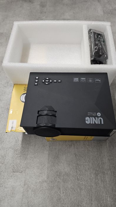 Продається новий Проектор UNIC UC68 Wi-Fi
