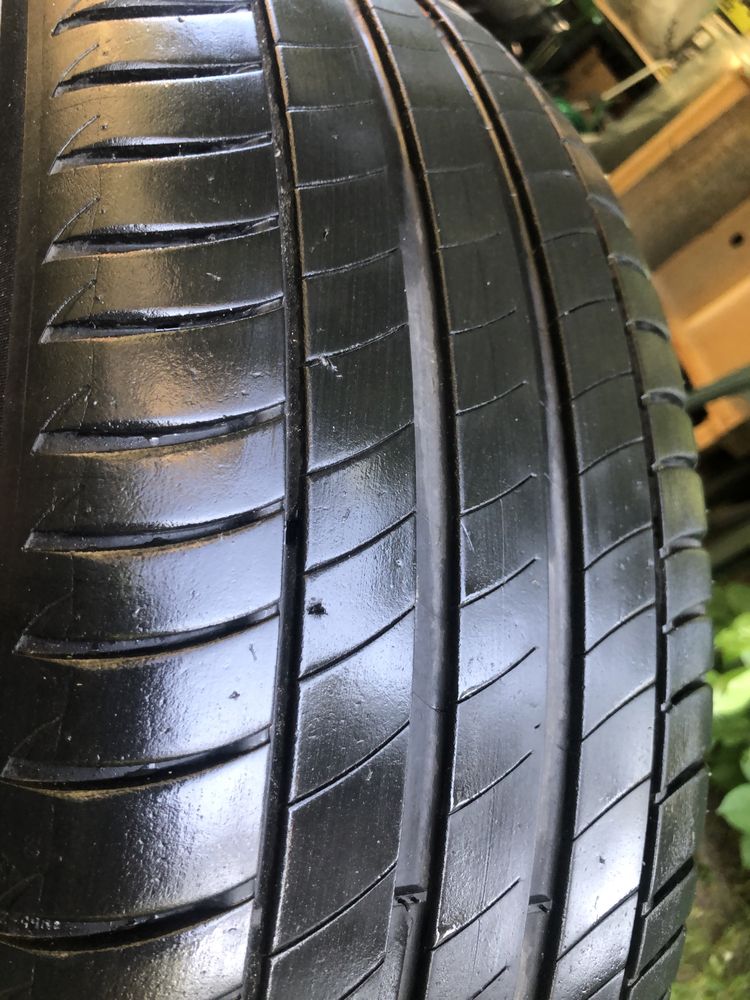 Opona Michelin 215/60R17