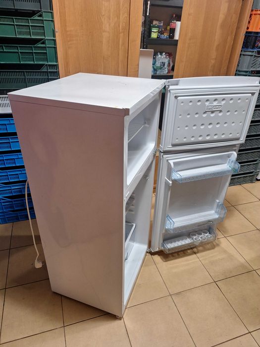 Lodówka Beko z zamrażarką jak nowa wysokość-124cm szerokosc-54cm 2022r