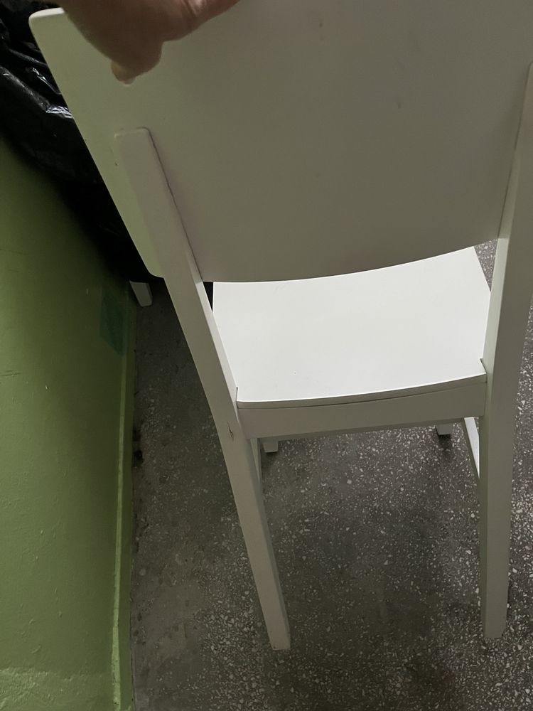 Krzesla Ikea biale