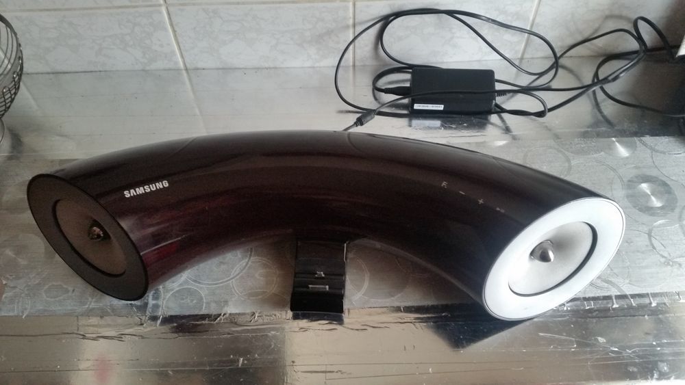 Sprzedam glosnik Samsung duzy