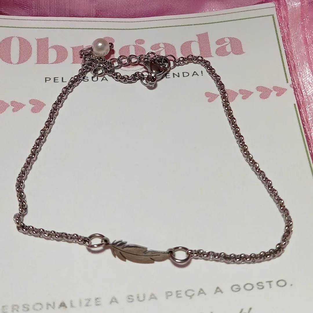 Colares, brincos e pulseiras em aço inoxidável