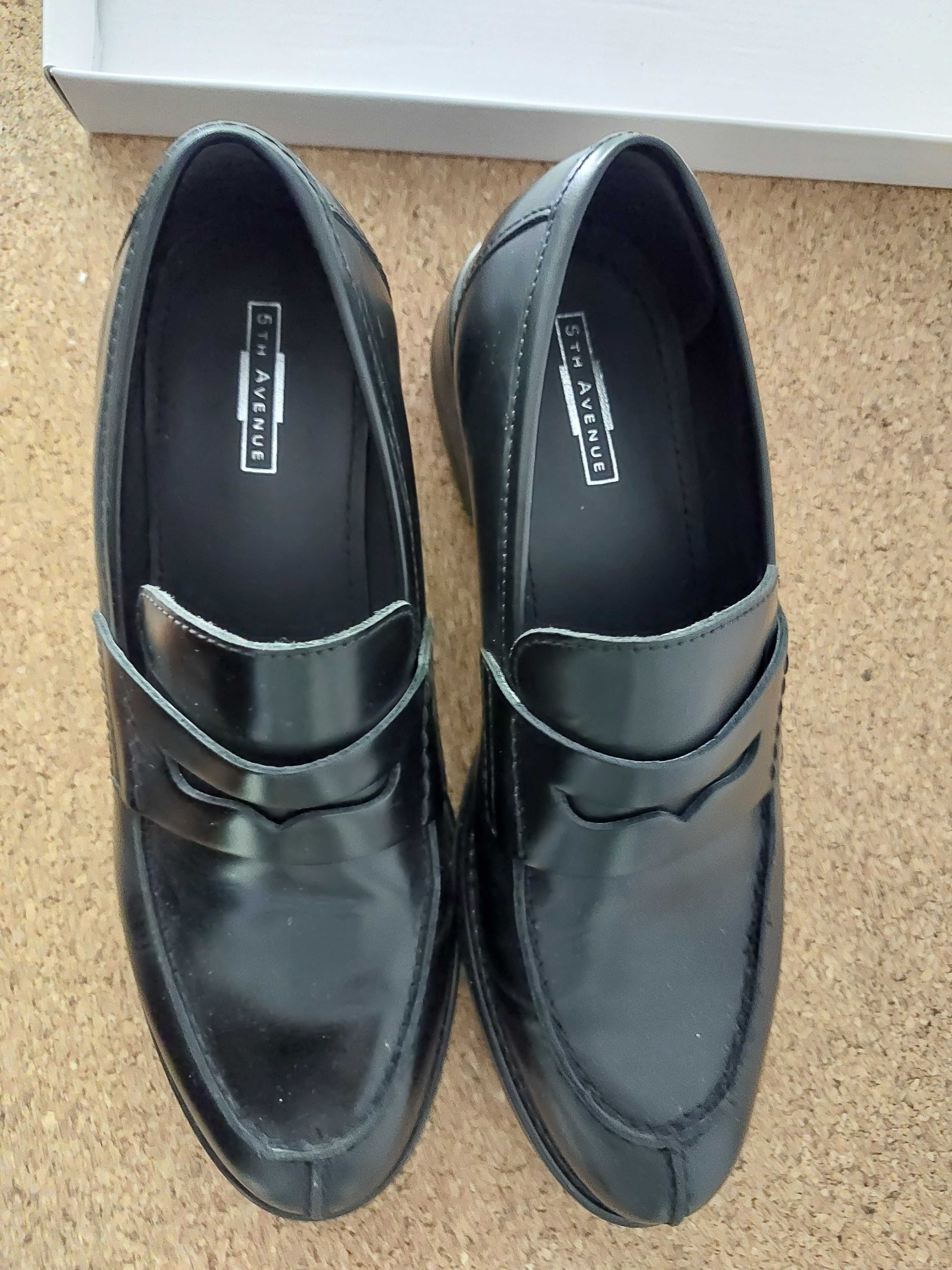 Mokasyny Loafersy damskie czarne skora naturalna r. 39 trzewiki buty
