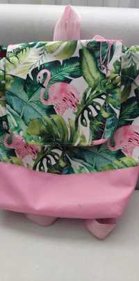 Piękny plecak z motywem flaminga w dzungli od La lalla
