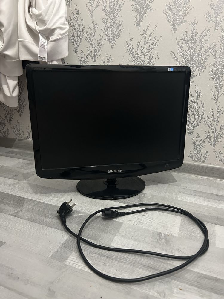 Monitor samsung syncmaster 2232 bw