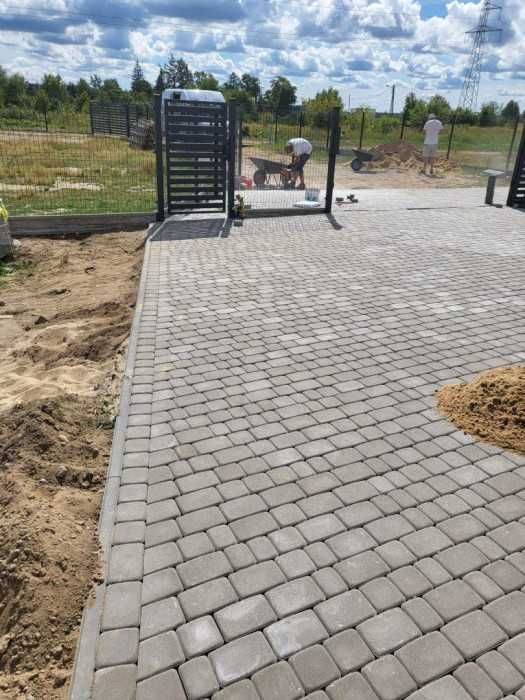 Układanie kostki brukowej
