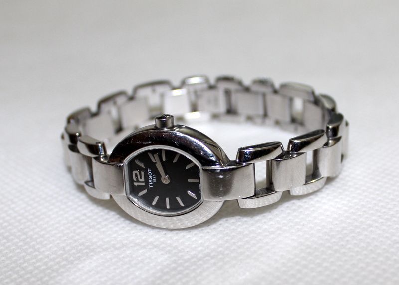Tissot zegarek srebrny klasyczny