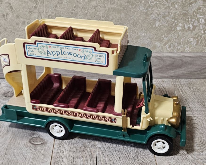 Будинок Silvanian Families. Автобус Sylvanian Families