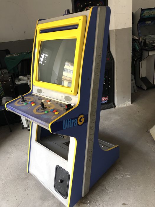 Arcade intervideo tripla frequencia
