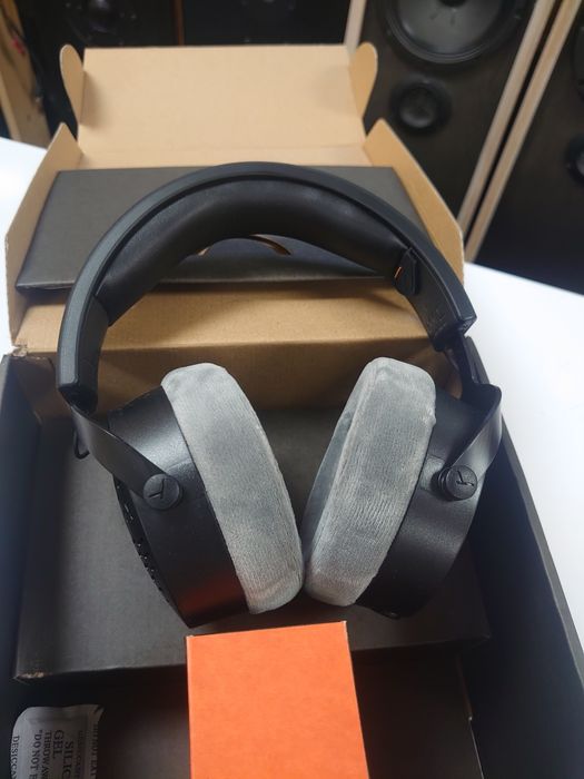 Студийные полноразмерные наушники Beyerdynamic DT900 PRO X