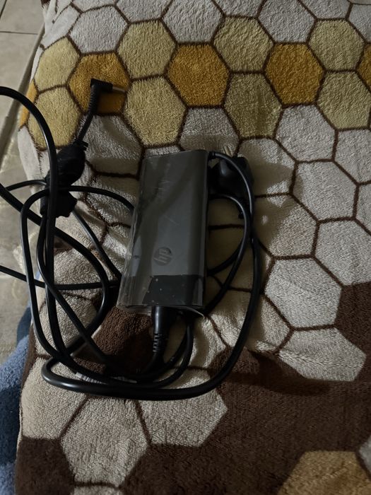 0198122089406 - portátil hp victus 15- FB0021NP R5 16-512