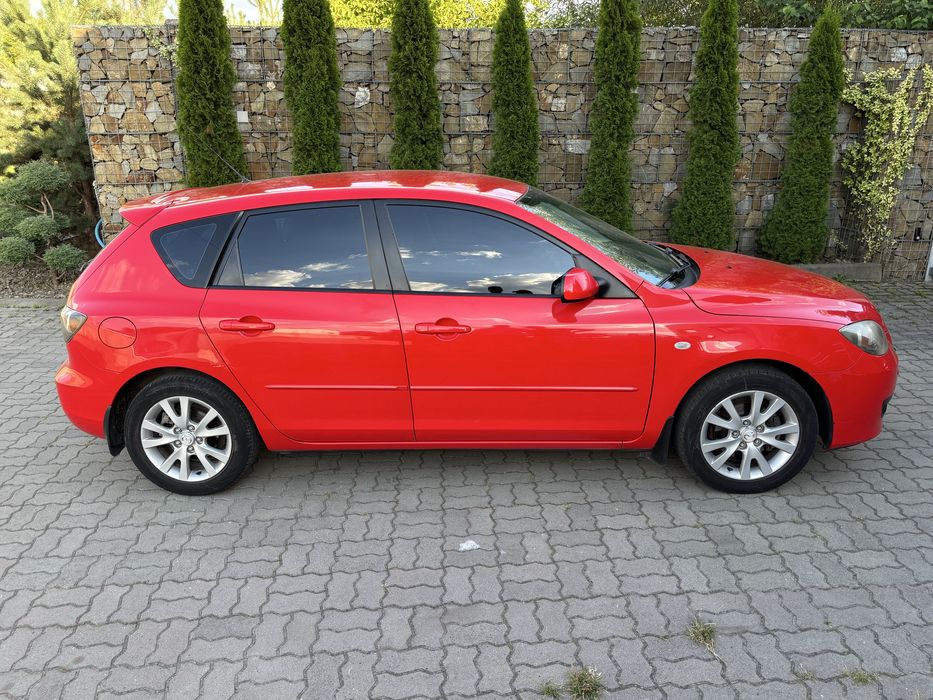 Mazda 3     1.6 газ/бензин