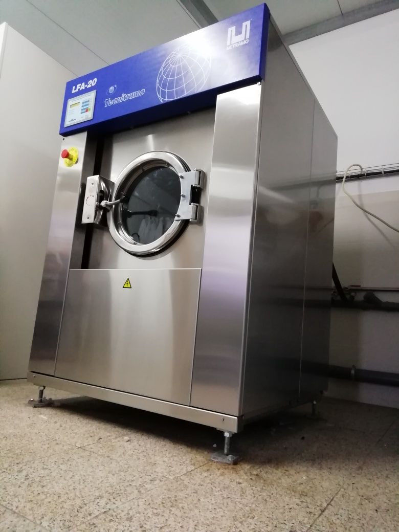 Máquina de lavar roupa industrial LFA 20 de ocasião 25kg