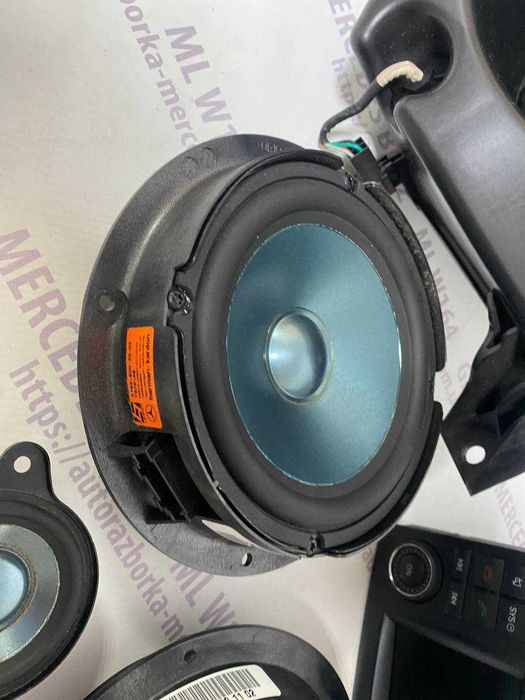 Динаміки саббуфер колонки Mercedes ml w164 gl x164 мл гл Harman Kardon