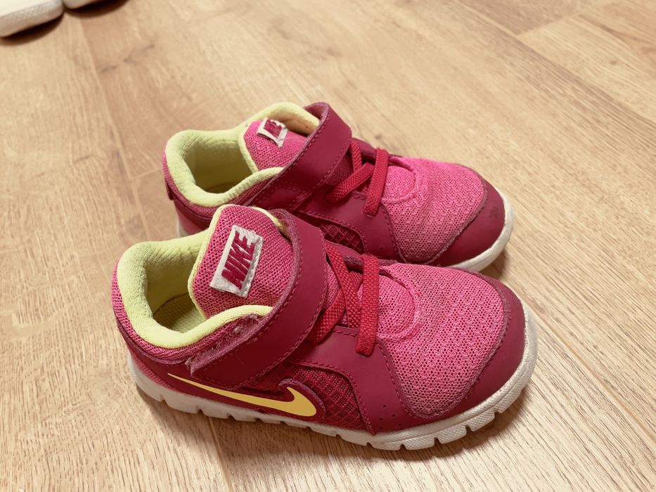 Взуття для дівчинки від 24 до 28р.