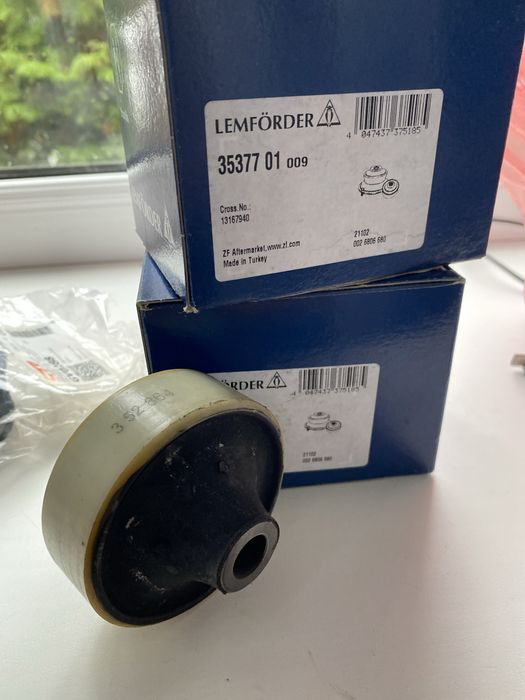 Сайлентблоки передніх ричагів