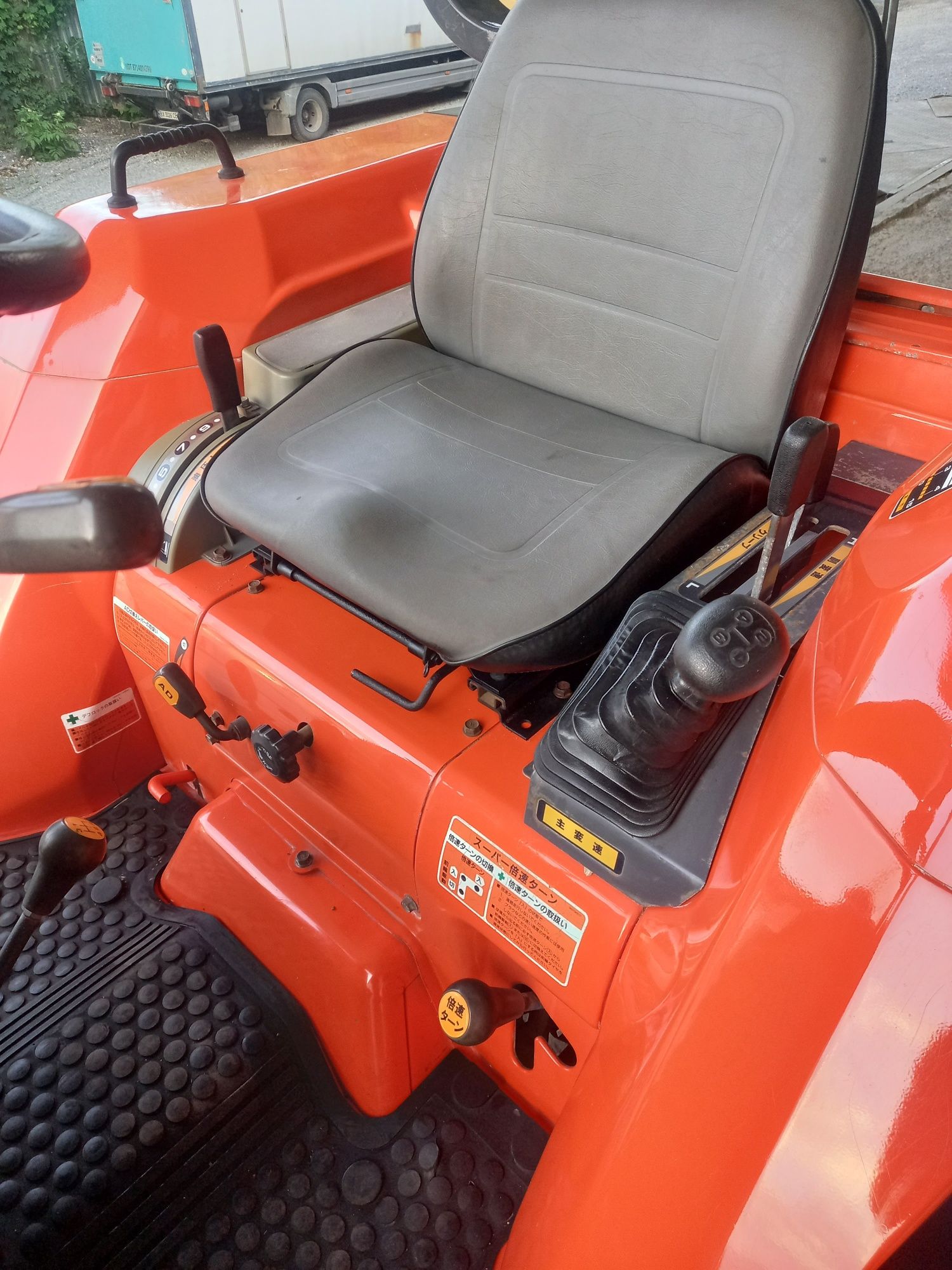 Міні трактор Kubota GL200