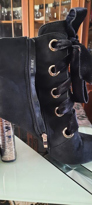 Calcado senhora em bom estado