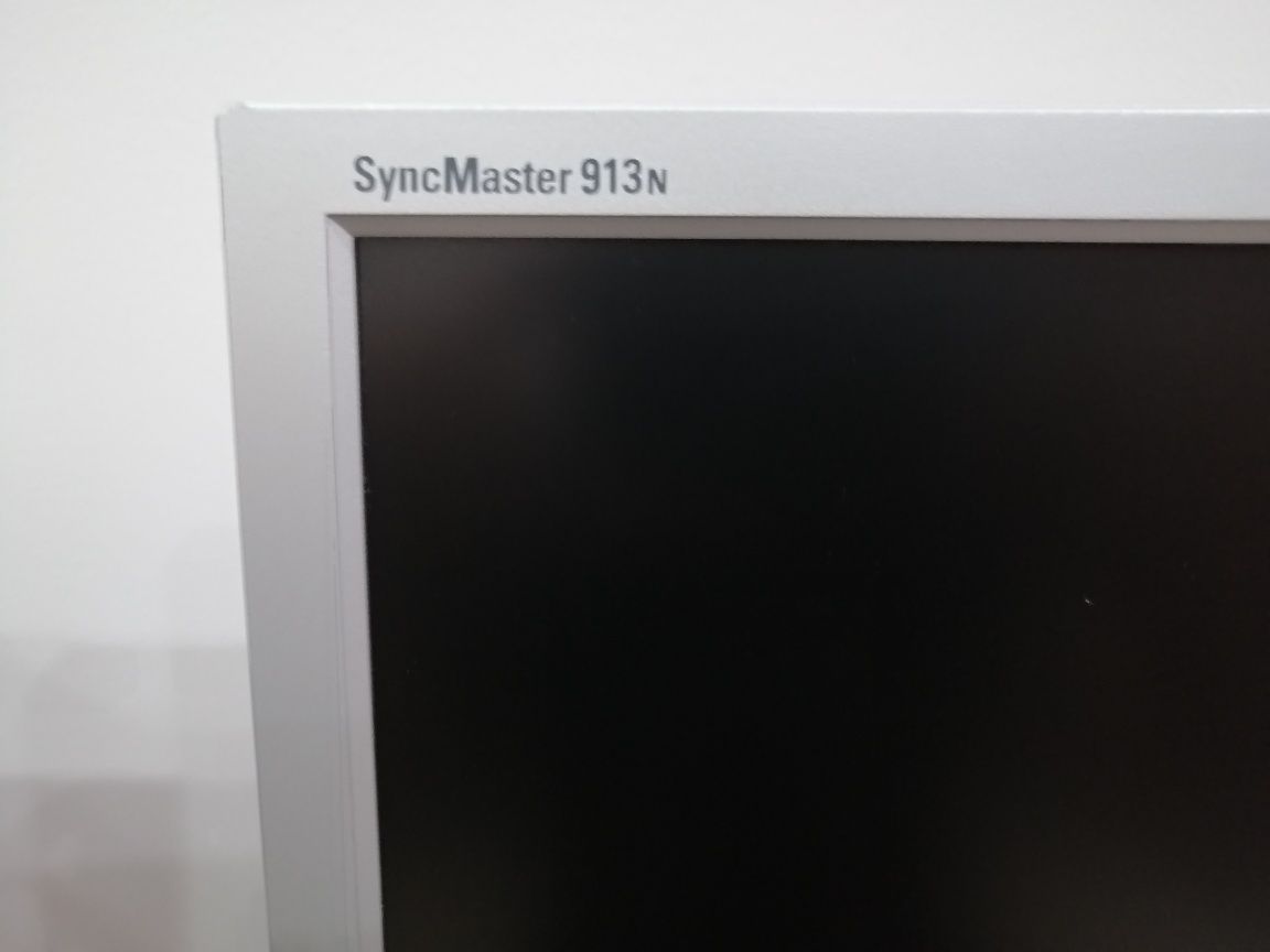 Monitor LCD Samsung Sync Master 913N 19 "