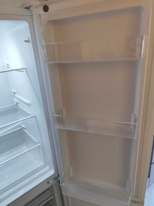 Frigorífico Combinado Silver 170L Branco IPC170L – Quase Novo!