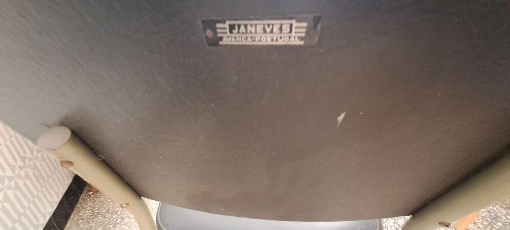 Mobíliario de escritório vintage marca Janeves