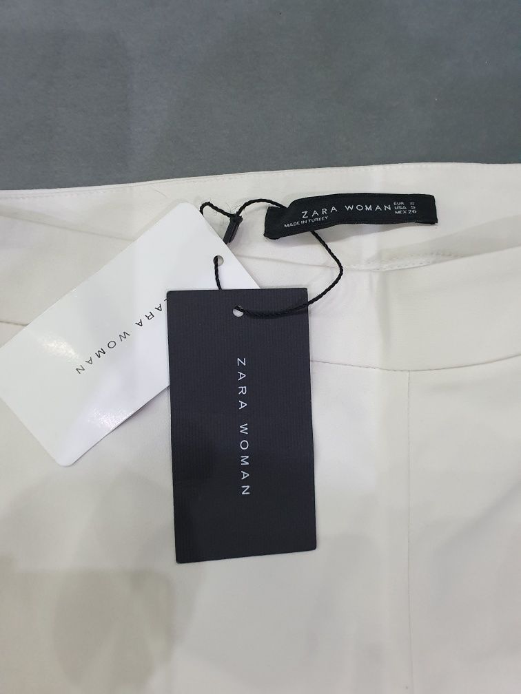 Zara Woman spodnie z falbankami ,M