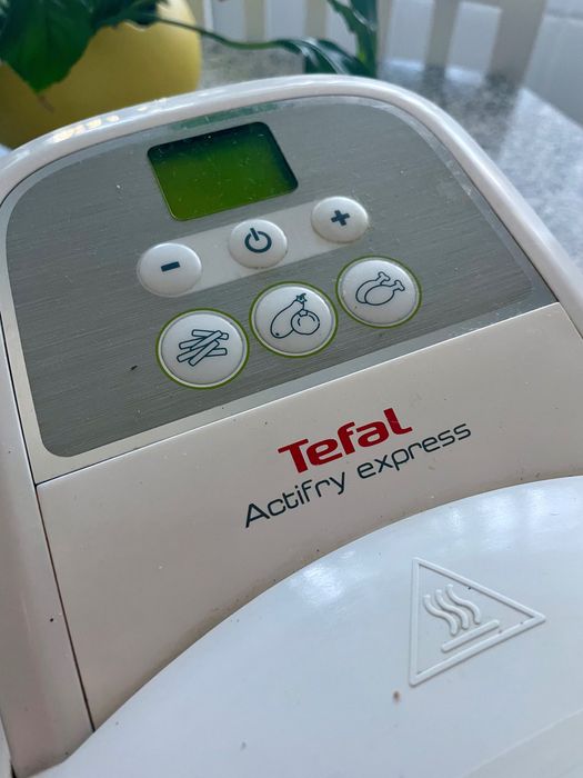 Fritadeira Actifry Express Tefal